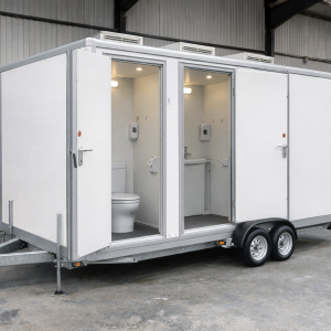 towable 2+2 portable toilet trailer white